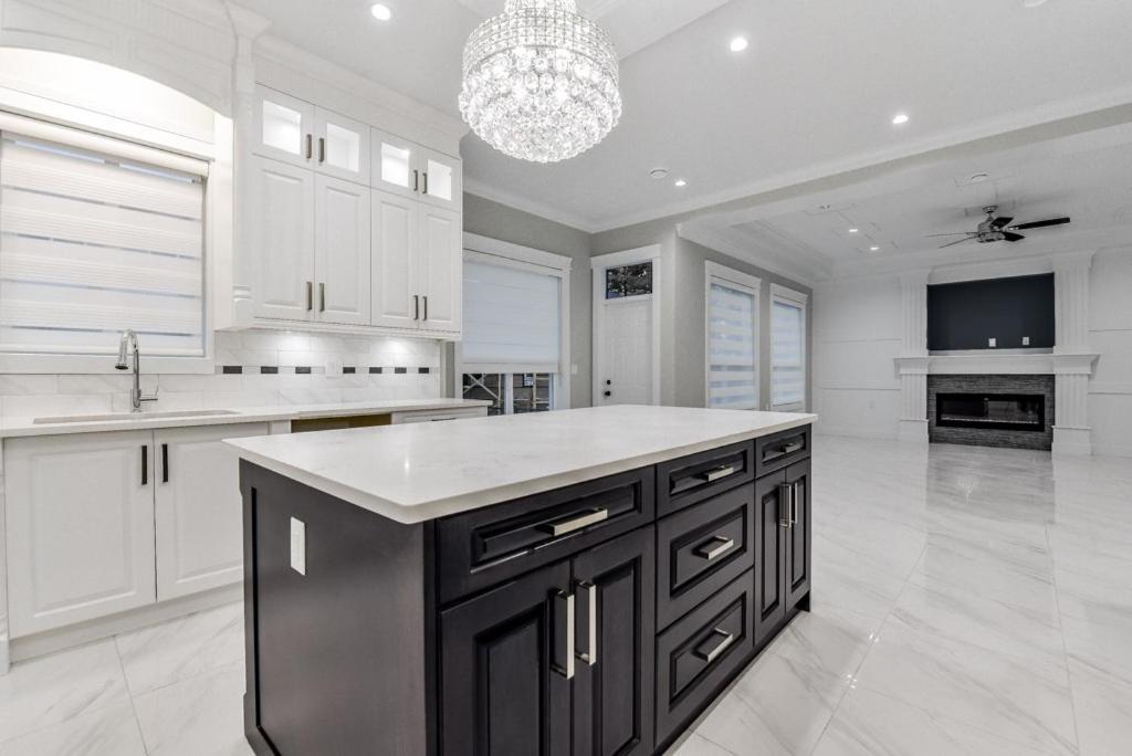 Aaron'S Sweet Home Surrey Bagian luar foto